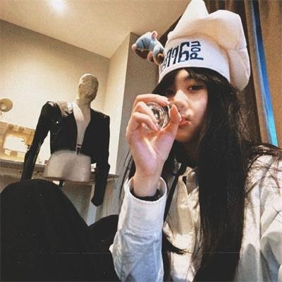 大佬总想跟我抢儿砸